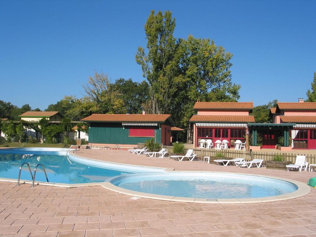 Residence Nemea Les Rives De Saint Brice Арес Екстериор снимка