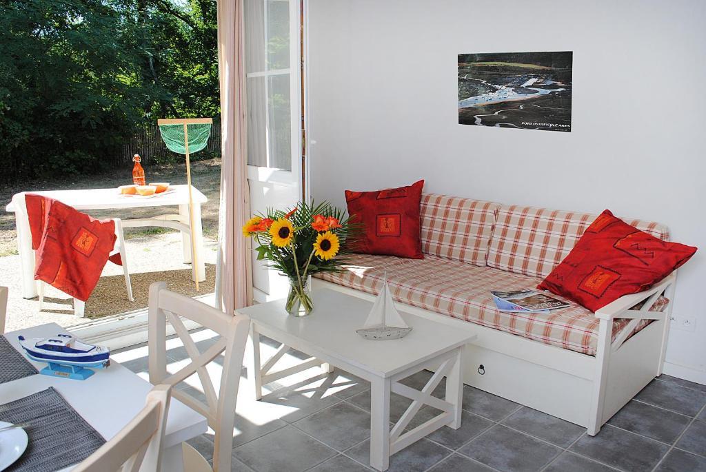 Residence Nemea Les Rives De Saint Brice Арес Екстериор снимка