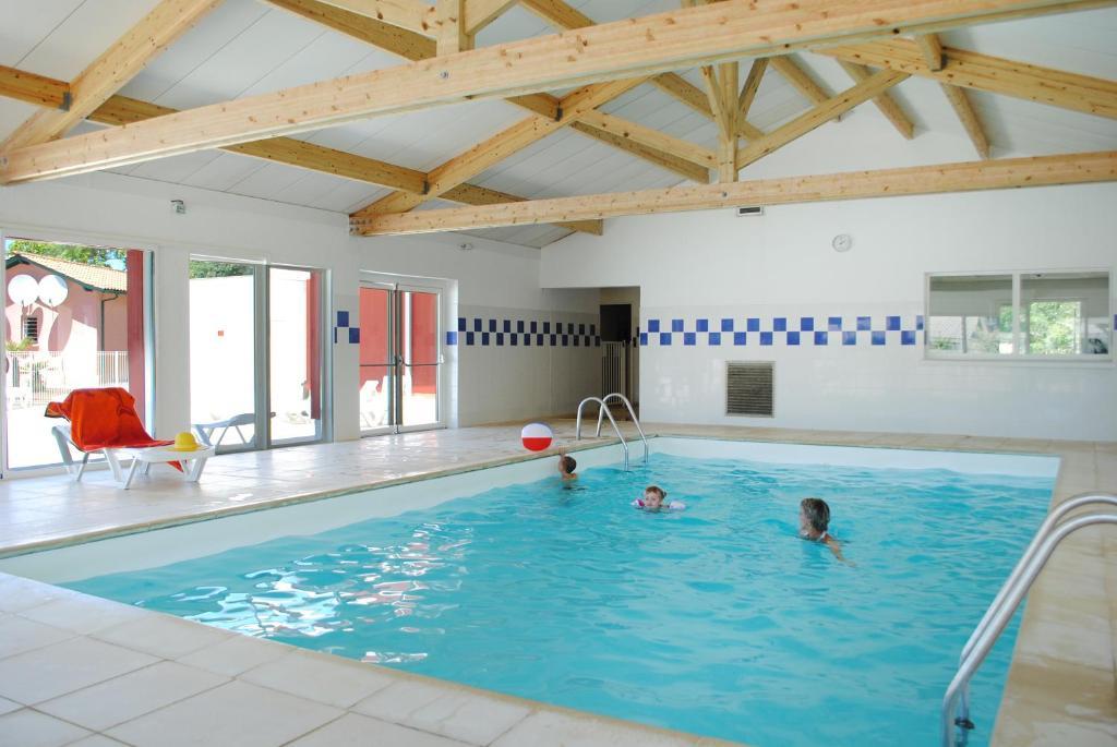 Residence Nemea Les Rives De Saint Brice Арес Екстериор снимка