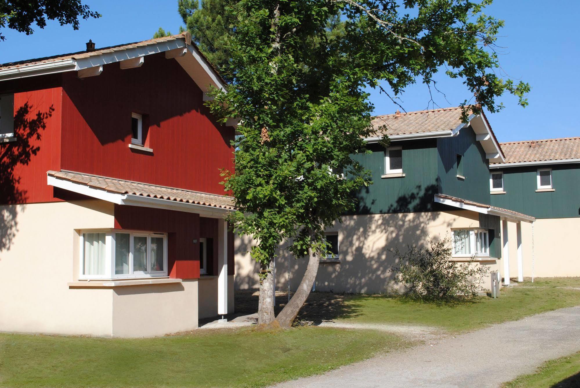 Residence Nemea Les Rives De Saint Brice Арес Екстериор снимка