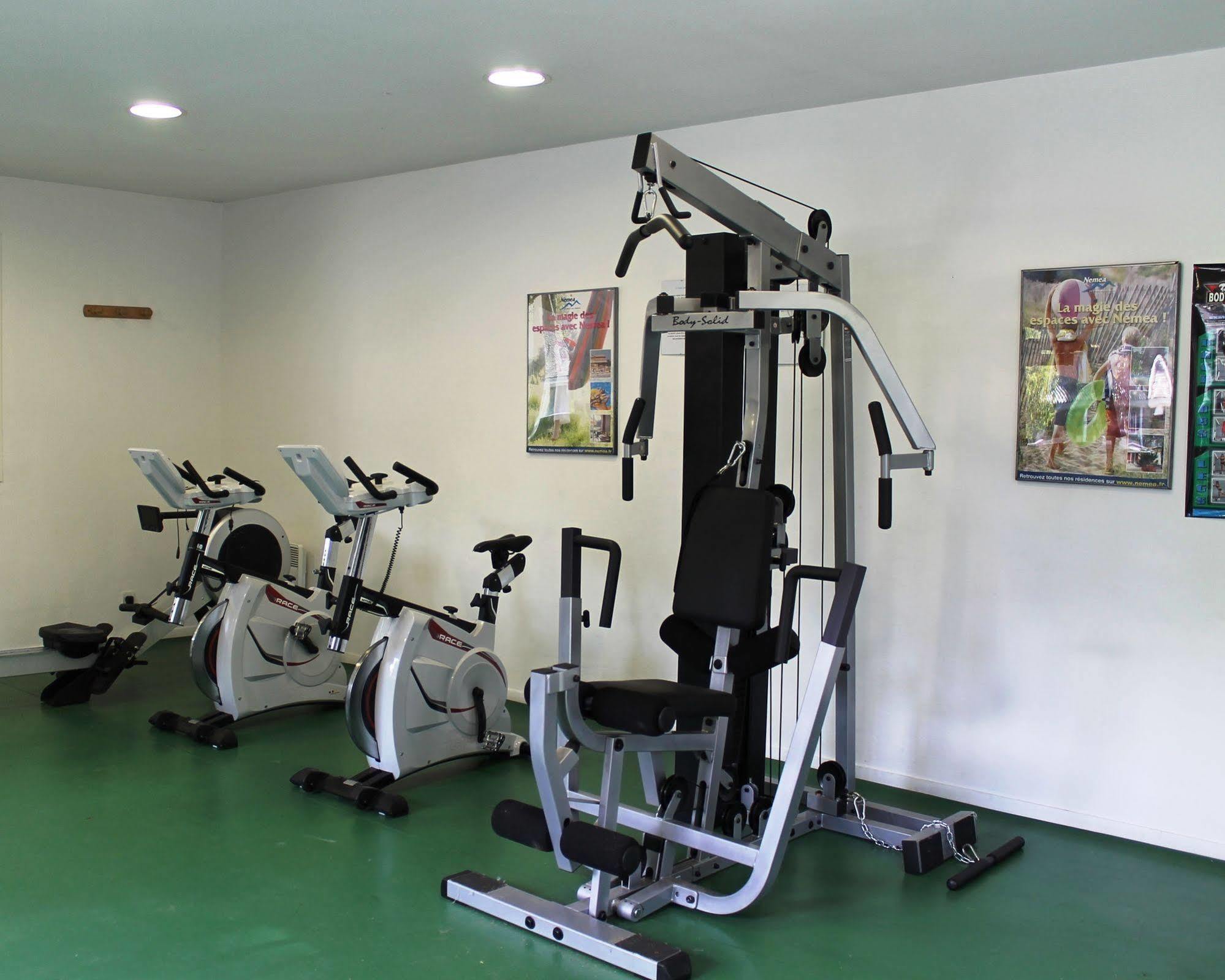 Residence Nemea Les Rives De Saint Brice Арес Екстериор снимка