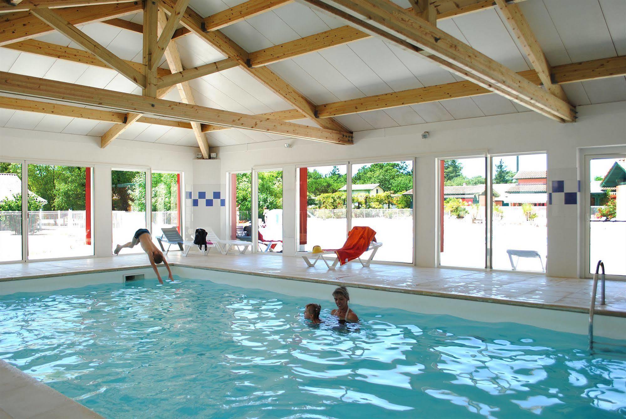 Residence Nemea Les Rives De Saint Brice Арес Екстериор снимка