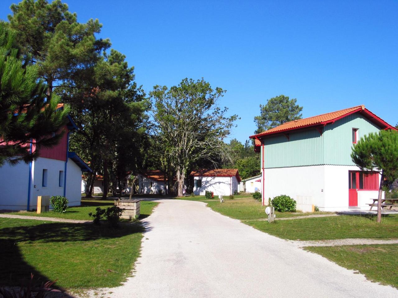 Residence Nemea Les Rives De Saint Brice Арес Екстериор снимка